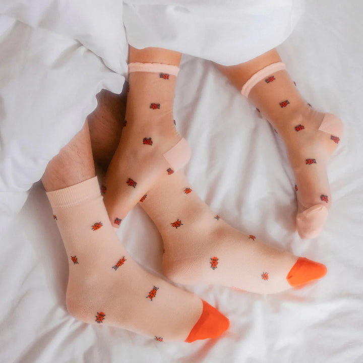 Ladybug Socks von Coucou Suzette - getragen