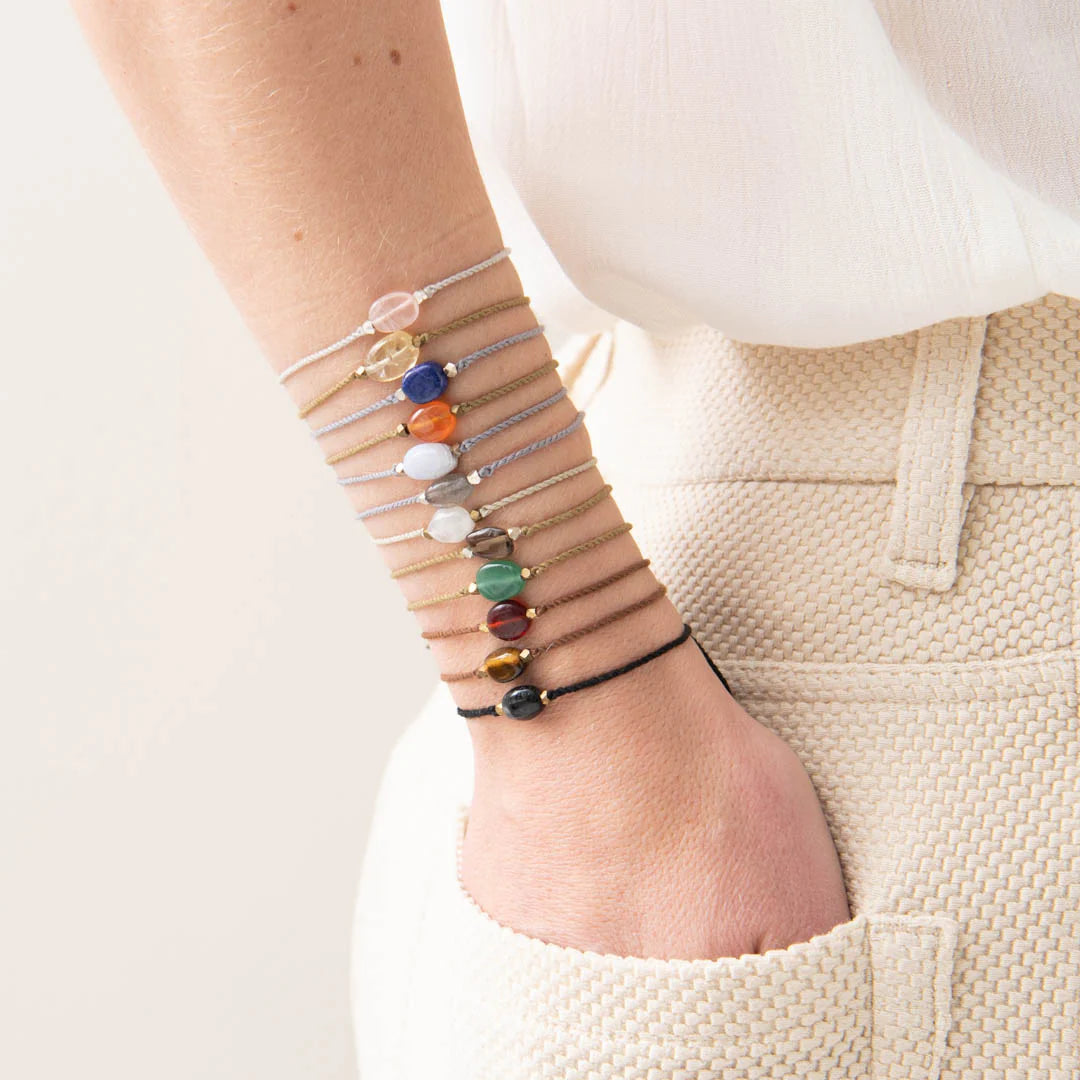 A Beautiful Story Edelsteinkarte mit Granat Armband - Eco Jewelry Geschenkset mit Armband und Karte, perfekt zum Verschenken