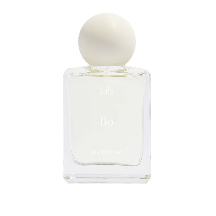 Liis Bo Eau de Parfum Flakon auf weißem Hintergrund
