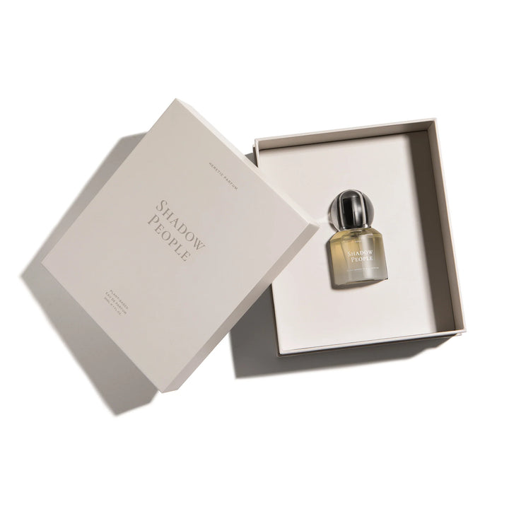 Heretic Parfum Shadow People Eau de Parfum in geöffneter Geschenkverpackung