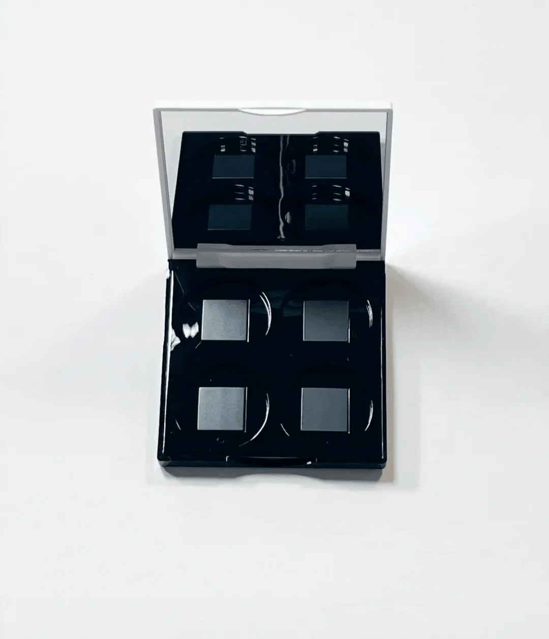 Und Gretel Face Palette Magnetsystem zum einfachen Nachfüllen und Austauschen der Farben - Video