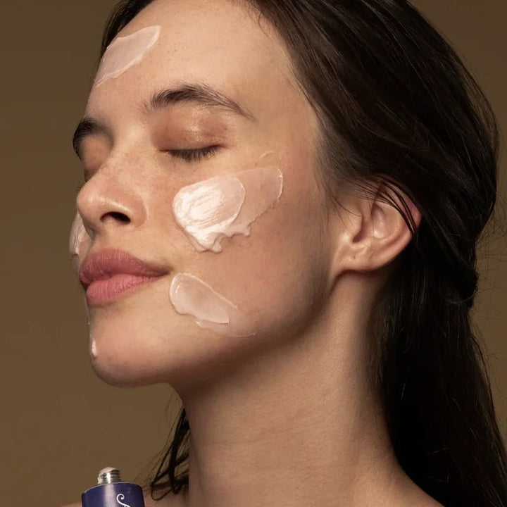 Flora Probiotic Skin-Rescue Hyaluronic Mask on Skin