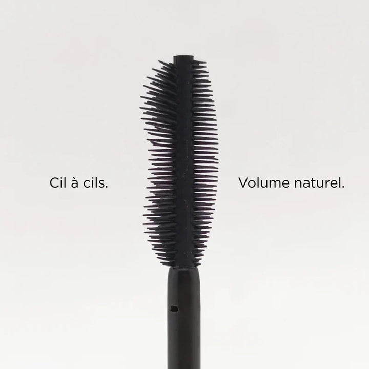 Detailaufnahme der Mascara-Bürste von Le Rouge Français für Volumen und präzise Definition