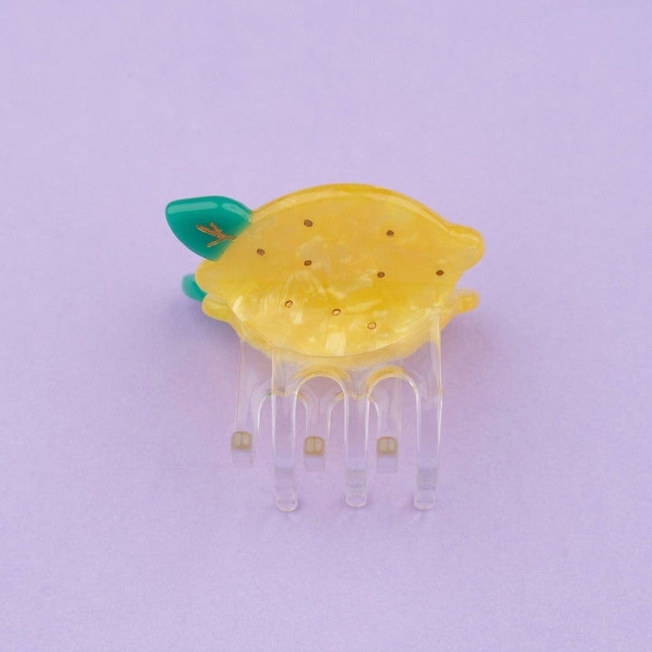Coucou Suzette Lemon Mini Hair Claw - Produktfoto lila Hintergrund
