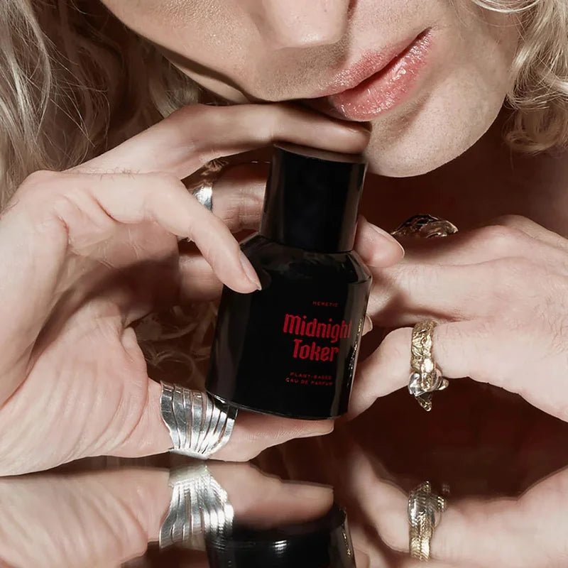 Heretic Parfum Midnight Toker Eau de Parfum - Model Close-up