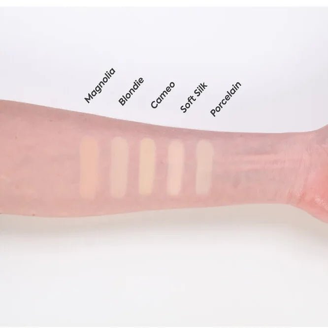 Mineral Foundation mit LSF 25 Arm Swatches from Porcelain to Magnolia