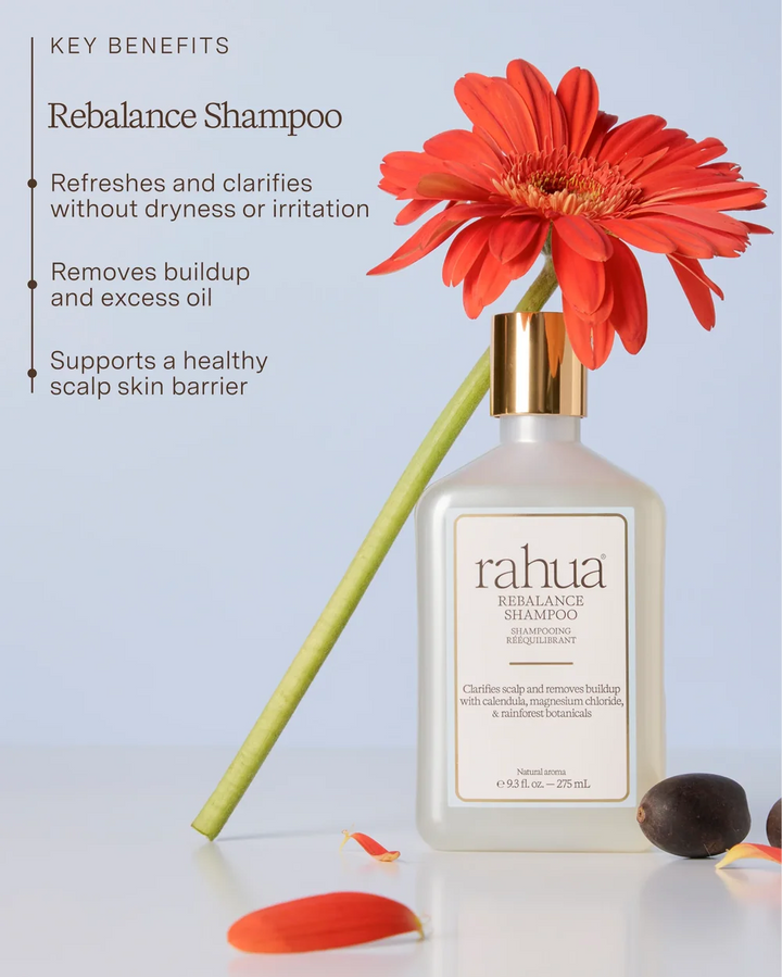 Rahua Rebalance Shampoo mit roter Blüte und ausgewählten Benefits