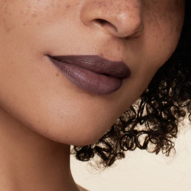 Le Rouge Français Lipstick 032 Le Nude Kafir - Model 3 Close-up