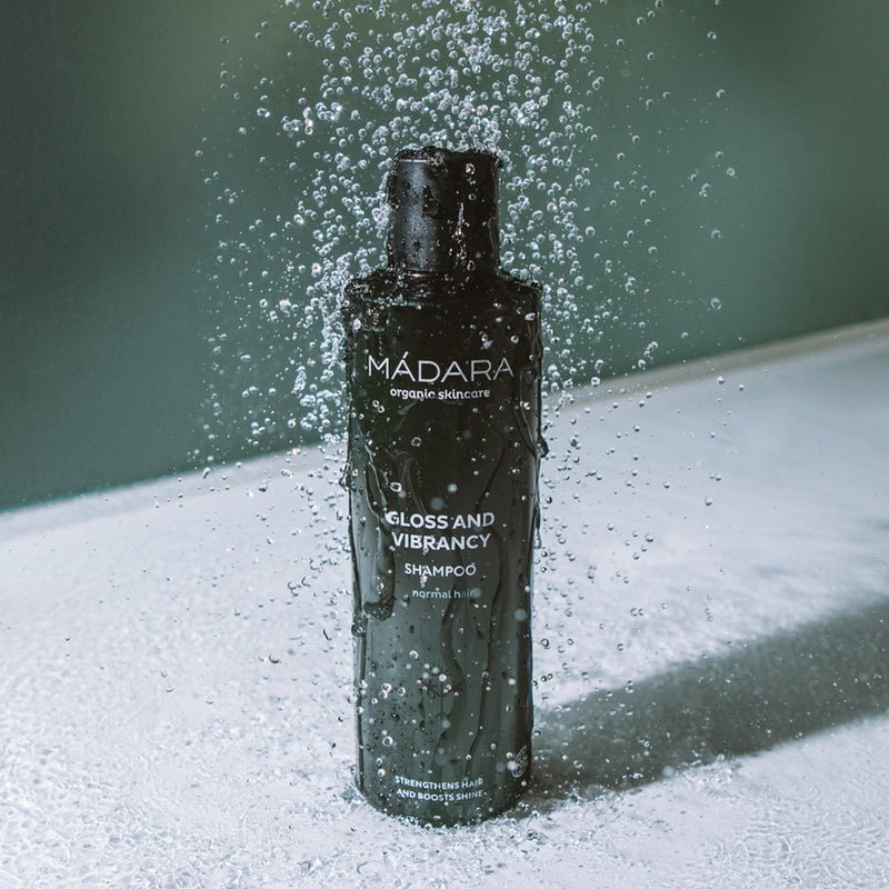 Gloss And Vibrancy Shampoo Life Style
