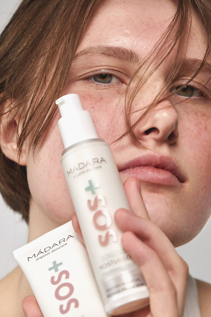 SOS+ Sensitive Nightcream Model MoodSOS+ Sensitive Moisturiser
