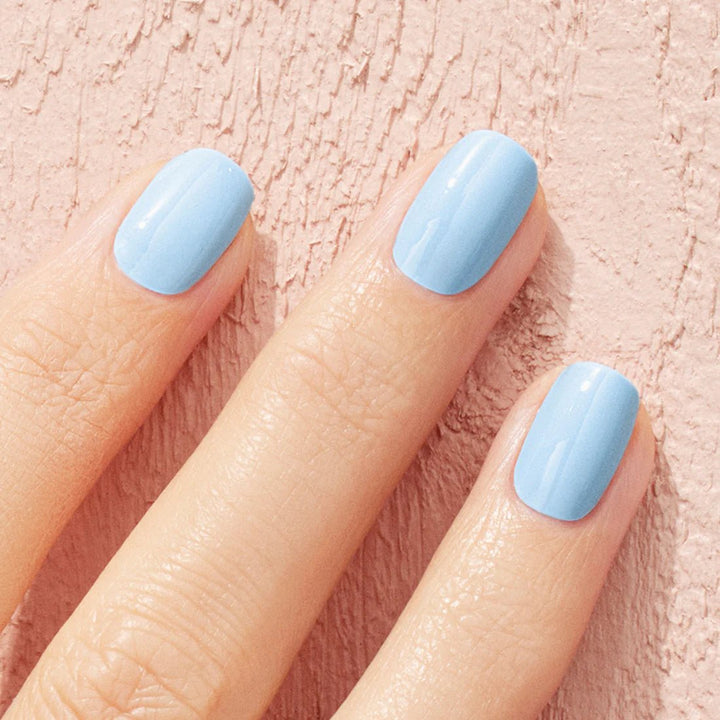 Manucurist Nagellack Bubble - Lackierte Nägel Nahaufnahme