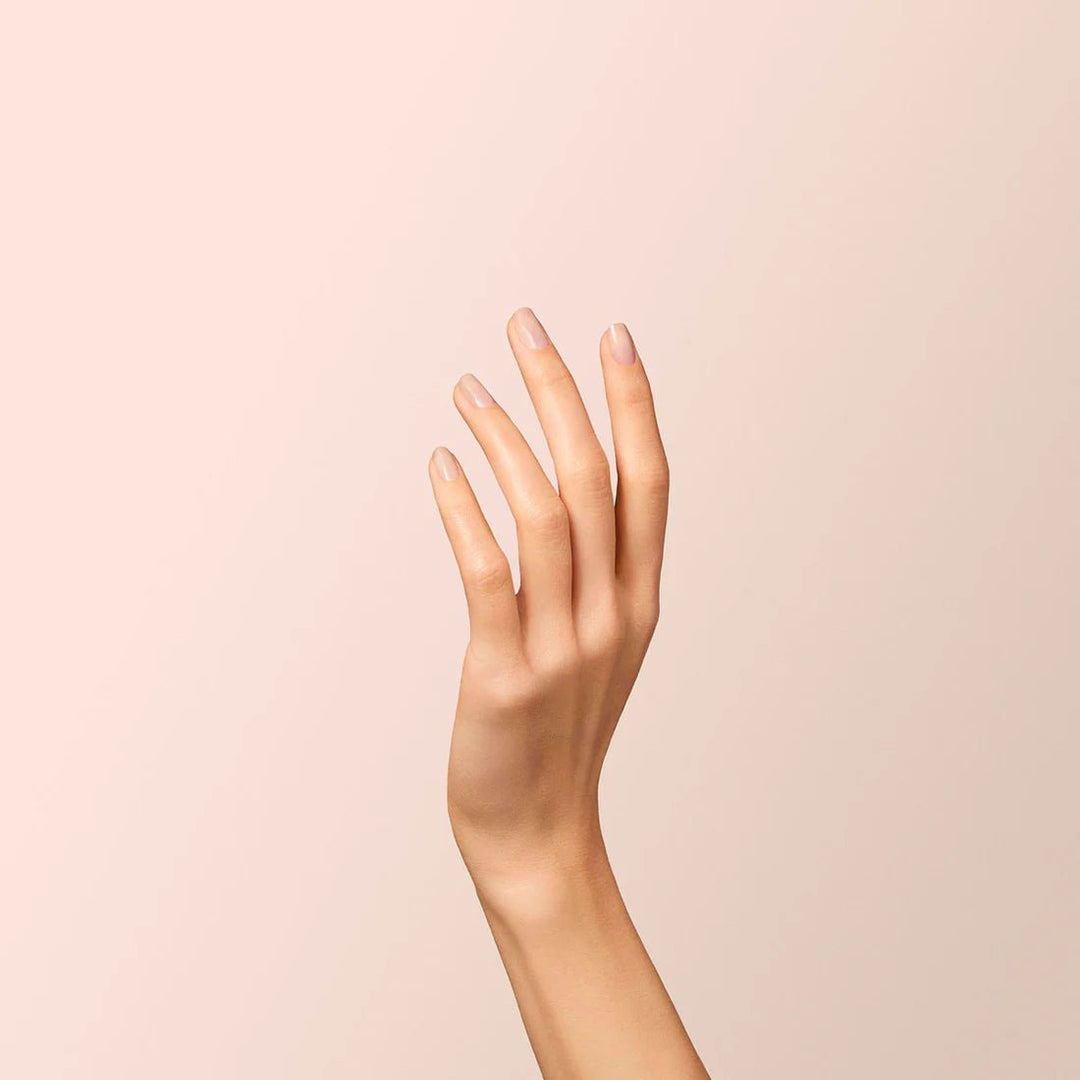 Pale Rose Nagellack - lackierte Nägel