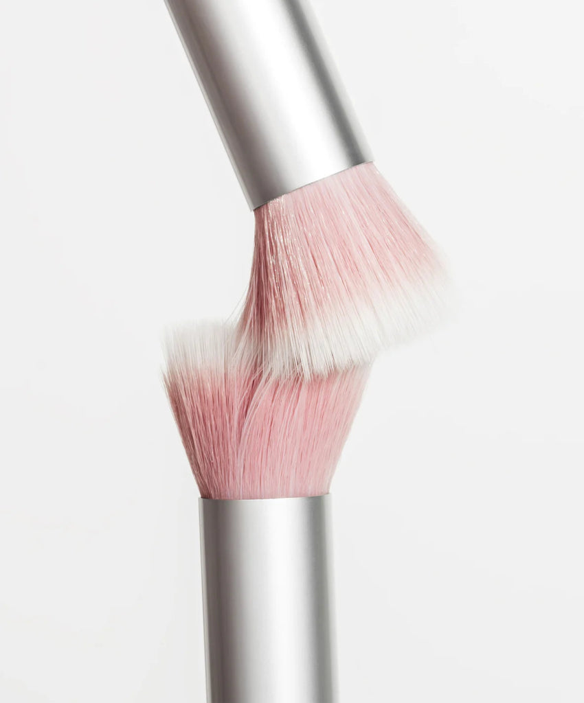 Skin2Skin Blush Brush Close up